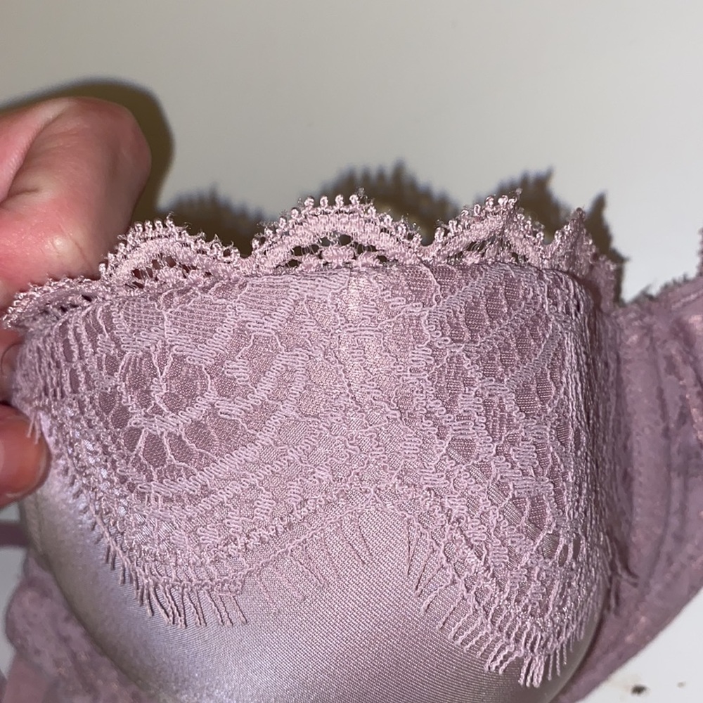 Victoria Secret Bra - Picture 4 of 4
